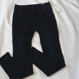 NWT  we the Free  seal blue skinny jean sz 25